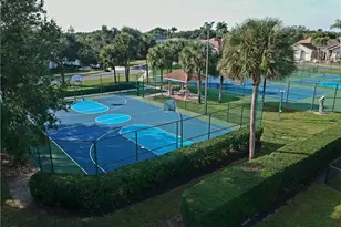 285 Spider Lily Ln, Naples, FL 34119 - Photo 9