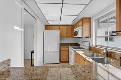 5 High Point Cir W #303, Naples, FL 34103 - Photo 11