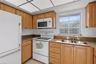 5 High Point Cir W, Naples, FL 34103 - Photo 9