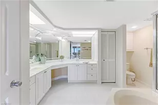 21 Bluebill Ave, Naples, FL 34108 - Photo 23