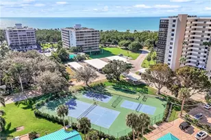 21 Bluebill Ave, Naples, FL 34108 - Photo 3