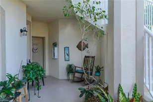 350 Newport Dr, Naples, FL 34114 - Photo 5