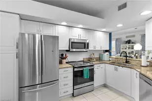 350 Newport Dr, Naples, FL 34114 - Photo 7