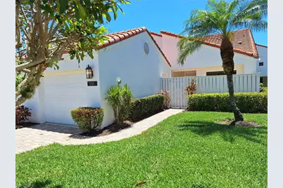 551 Beachwalk Cir #85-0, Naples, FL 34108 - Photo 1