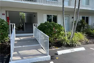 3051 Sandpiper Bay Cir, Naples, FL 34112 - Photo 3