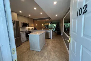 3051 Sandpiper Bay Cir, Naples, FL 34112 - Photo 5