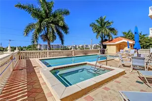 401 Bayfront Pl, Naples, FL 34102 - Photo 33