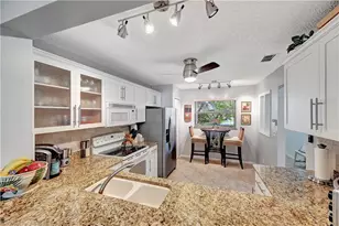 784 Landover Cir, Naples, FL 34104 - Photo 5