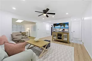 2261 11th St N, Naples, FL 34103 - Photo 5