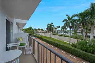 2900 Gulf Shore Blvd N, Naples, FL 34103 - Photo 13