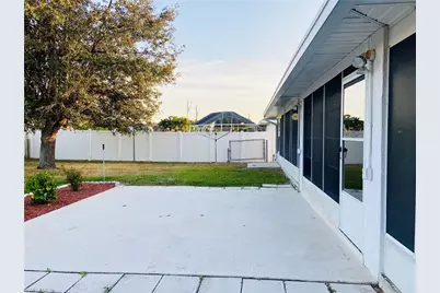 2207 SE 8th Ave, Cape Coral, FL 33990 - Photo 39
