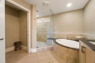 9115 Strada Pl, Naples, FL 34108 - Photo 19