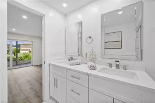 378 Palm Dr, Naples, FL 34112 - Photo 23