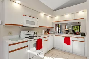 355 Bay Forest Dr, Naples, FL 34110 - Photo 21