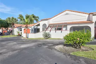 355 Bay Forest Dr, Naples, FL 34110 - Photo 1