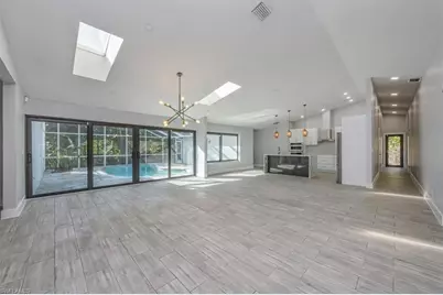 6161 Waxmyrtle Way, Naples, FL 34109 - Photo 5