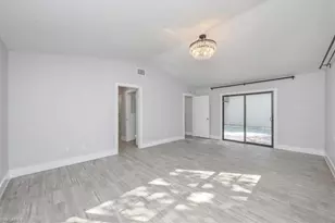 6161 Waxmyrtle Way, Naples, FL 34109 - Photo 13