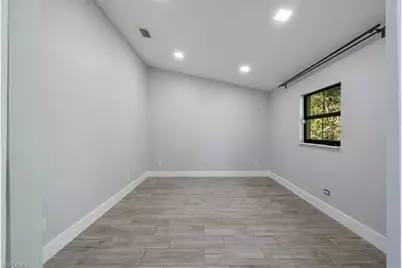 6161 Waxmyrtle Way, Naples, FL 34109 - Photo 19