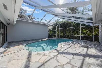 6161 Waxmyrtle Way, Naples, FL 34109 - Photo 23