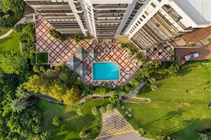 6075 Pelican Bay Blvd, Naples, FL 34108 - Photo 35