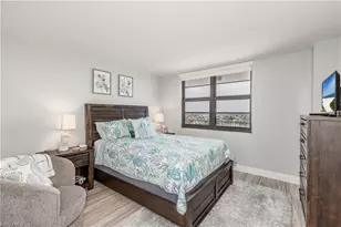 380 Seaview Ct, Marco Island, FL 34145 - Photo 17