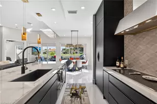 3956 Isla Ciudad Ct, Naples, FL 34109 - Photo 5