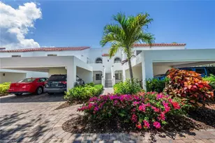 559 Beachwalk Cir, Naples, FL 34108 - Photo 25