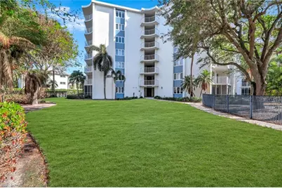 1300 Gulf Shore Blvd N #407, Naples, FL 34102 - Photo 19