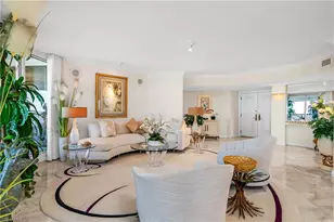 4021 Gulf Shore Blvd N, Naples, FL 34103 - Photo 11