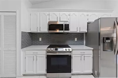 7780 Scarlet Ct, Naples, FL 34104 - Photo 11