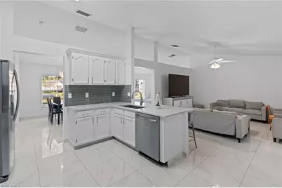 7780 Scarlet Ct, Naples, FL 34104 - Photo 9