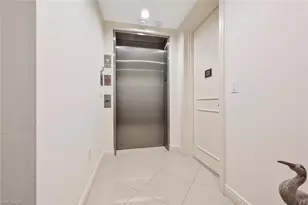 1530 5th Ave S, Naples, FL 34102 - Photo 5