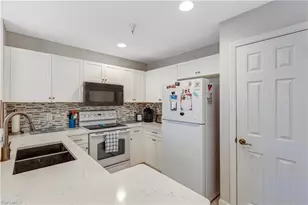 4530 Botanical Pl Cir, Naples, FL 34112 - Photo 9