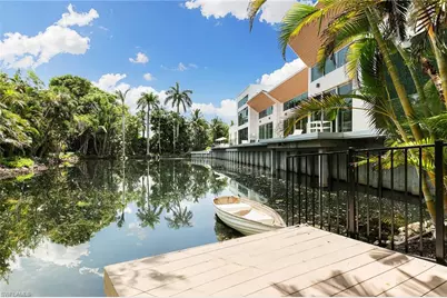 2211 South Winds Dr, Naples, FL 34102 - Photo 43