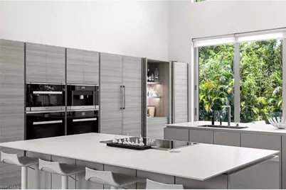 2211 South Winds Dr, Naples, FL 34102 - Photo 17