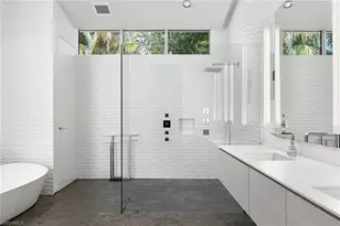 2211 Southwinds Dr, Naples, FL 34102 - Photo 23