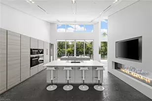 2211 Southwinds Dr, Naples, FL 34102 - Photo 15