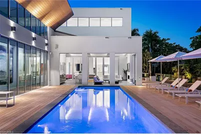 2211 South Winds Dr, Naples, FL 34102 - Photo 37