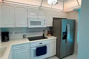 320 Seaview Ct, Marco Island, FL 34145 - Photo 17