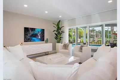 4856 Crayton Rd, Naples, FL 34103 - Photo 9