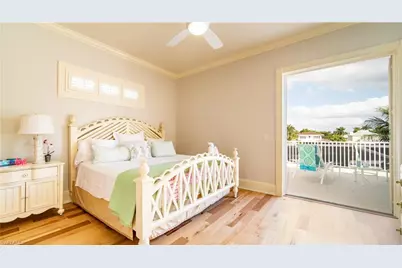 725 W Lake Dr, Naples, FL 34102 - Photo 33