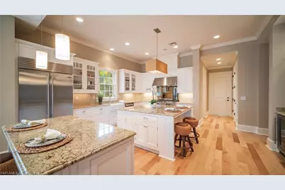 725 W Lake Dr, Naples, FL 34102 - Photo 15