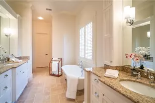 725 W Lake Dr, Naples, FL 34102 - Photo 27