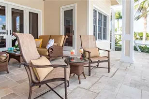 725 W Lake Dr, Naples, FL 34102 - Photo 23