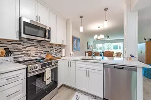 5950 Amherst Dr, Naples, FL 34112 - Photo 5