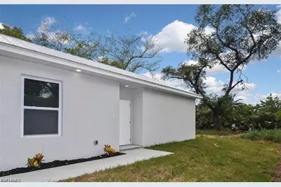 26350 Coventry Ln #352, Bonita Springs, FL 34135 - Photo 5