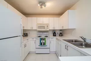 519 Roma Ct, Naples, FL 34110 - Photo 5