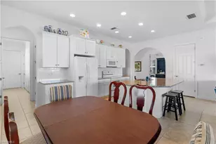 10603 Carena Cir, Fort Myers, FL 33913 - Photo 7