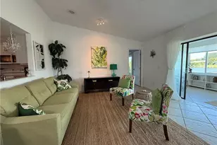 147 Round Key Cir, Naples, FL 34112 - Photo 5