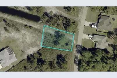 624 Summit Ave S, Lehigh Acres, FL 33974 - Photo 1